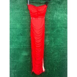 Fashion Nova Runched Red Dress Size Medium Style PD73176B RN 149052